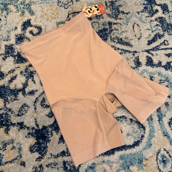 NEW-Honeylove SuperPower Short Shapewear Size XL compression sculpt and comfort. - Picture 4 of 8